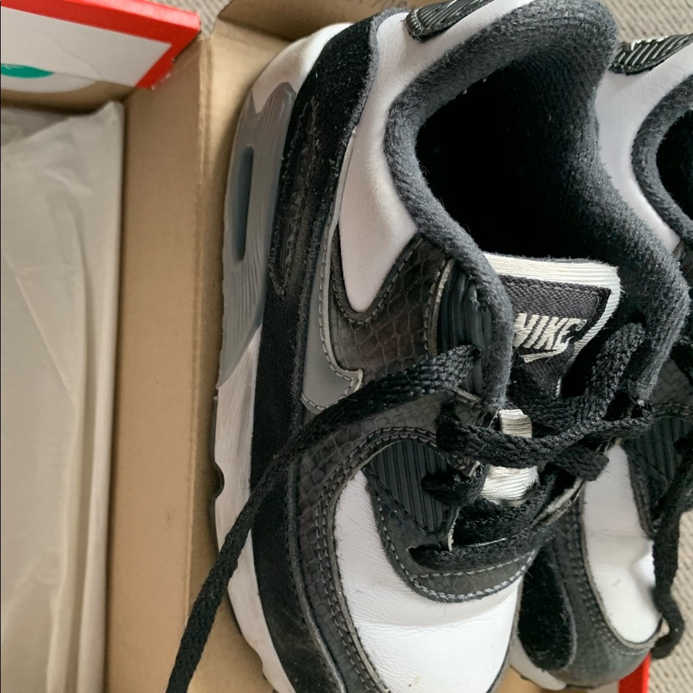 Nike Kid Kicks